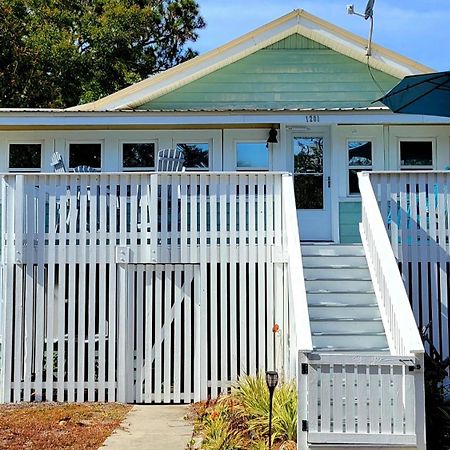 1201 Lovell Avenue By Tybee Beach Vacation Rentals Тайби-Айленд Экстерьер фото